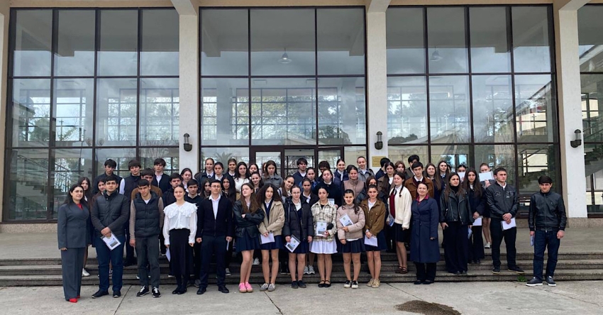 Азанааҭхырхарҭатә лингвистикатә викторина мҩаԥыргеит Аԥснытәи аҳәынҭқарратә университет аҿы