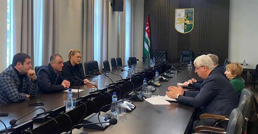 Аонкологиа чымазарақәа зыхьуа ахәшәқәа рыла реиқәыршәара азҵаарақәа ирылацәажәеит Жәлар Реизара Аилак аҿы