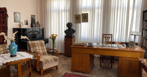 Аԥсны ахьӡала &laquo;Горки иаԥхьарақәа&raquo; ирылахәхоит Дырмит Гәлиа иҩны-амузеи