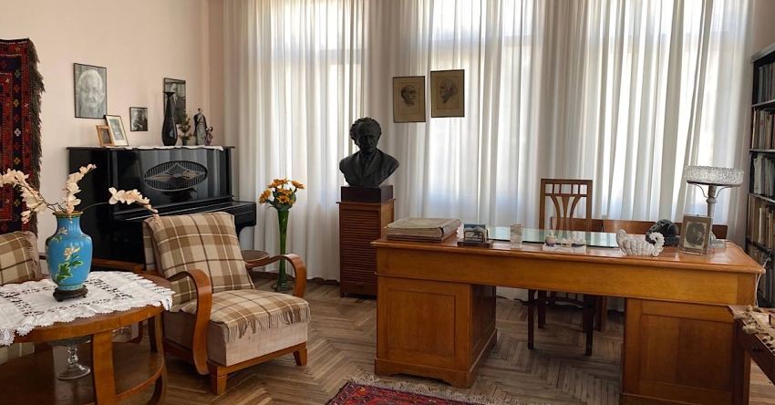 Аԥсны ахьӡала &laquo;Горки иаԥхьарақәа&raquo; ирылахәхоит Дырмит Гәлиа иҩны-амузеи