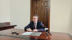 Аԥыза-министр Владимир Делба имҩаԥысраны иҟоу жәларбжьаратәи аекономикатә форум далацәажәеит