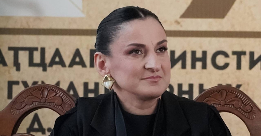 Иандекс абжьы ахархәаразтәи амаҵзураҿы аԥсуа бызшәа ҭагалахоит ҳәа Аԥсны Ахада иҳалаиҳәаз ажәабжь угәы  шьҭнахуеит ҳәа азгәалҭеит  аҵарауаҩ  Риҵа Сақаниаԥҳа