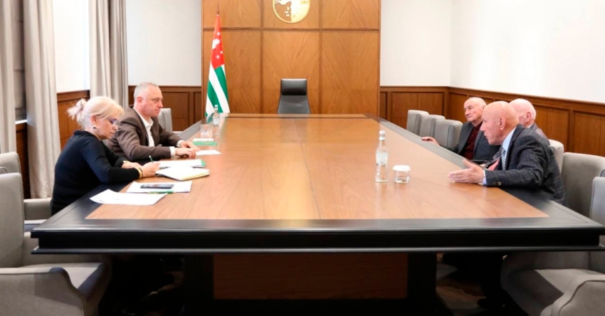 Станислав Лакоба ихьӡ анаӡаӡатәразы