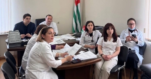 200 инарзынаԥшуа аконсультациақәа мҩаԥыргеит Урыстәылатәи амедецинатә центрқәа рекспертцәа