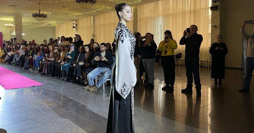 Афестиваль &laquo;Амандарина&raquo; аҳәаақәа ирҭагӡаны амилаҭтә маҭәа иазку аицлабра мҩаԥысит Аҟәа