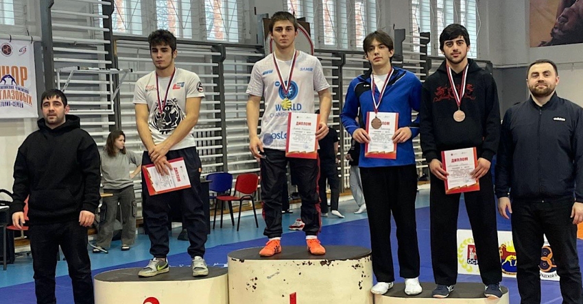 Никита Лежьиа 21 шықәса зхымҵыц аҿар рыбжьара зхы иақәиҭу аиқәԥаразы Аҩада-Мраҭашәаратәи афедералтә округ аԥхьахәгараҿы даиааит