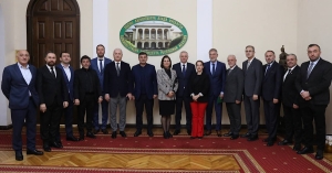 Аҧсны Ахада Бадра Гунба идикылеит Ҭырқәтәыла иҟоу аҧсуа культуратә хеилакқәа рфедерациа аиҳаб ҿыц Иауз Аҭрышба зхадараҿы дыҟоу ҳџьынџьуаа рделегациа