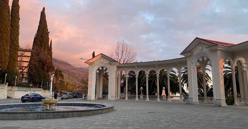 Гагра ақалақь ухаҿы иузаагом аколоннада аныҟам