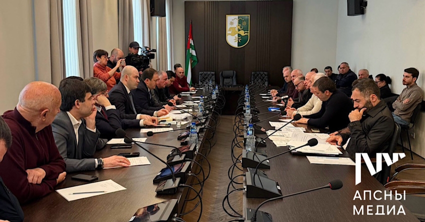 Аҟәа аԥшаҳәаҿы ирбаз археологиатә ԥшаахқәа рлахьынҵа иалацәажәеит Жәлар Реизараҿы